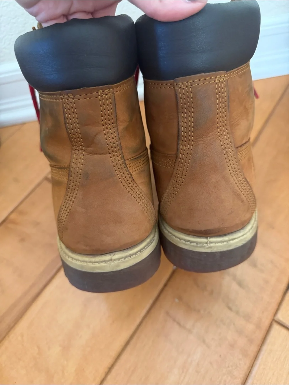Timberland Wheat Brown Leather Boot with Red Laces